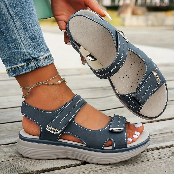Chanel - Ortopedické protisklzné sandále