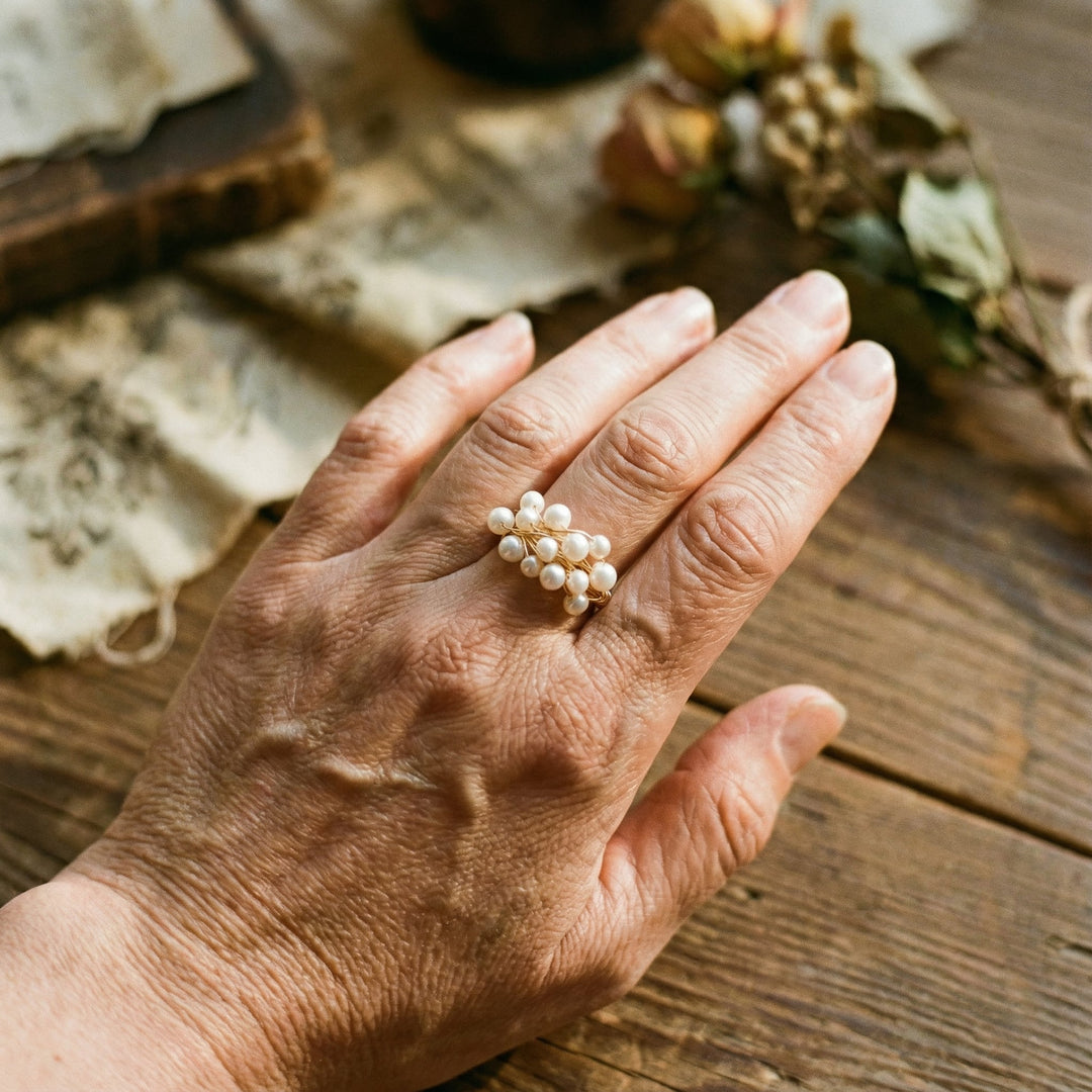 Bague vintage avec des perles Lumineuses | Or