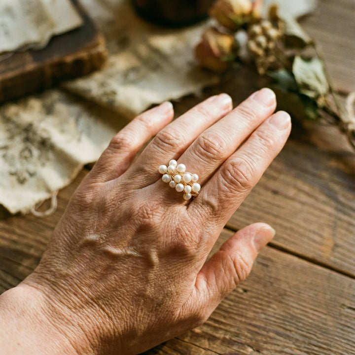 Bague vintage avec des perles Lumineuses | Or