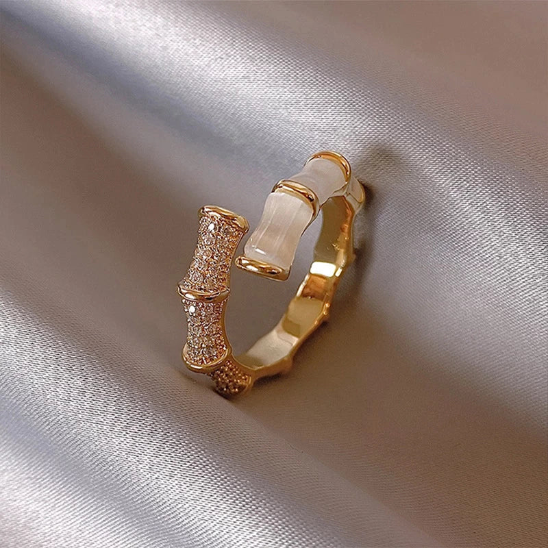 Bague de luxe réglable avec opale blanche | Or