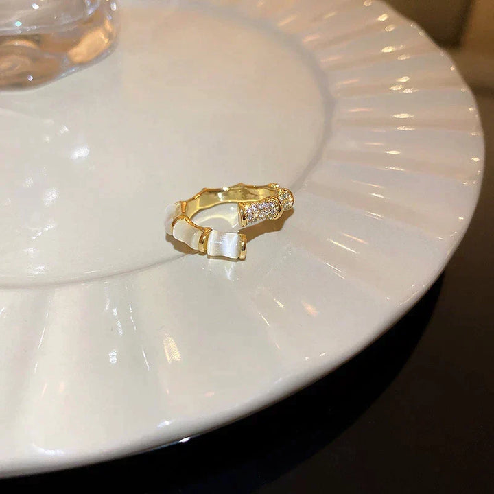 Bague de luxe réglable avec opale blanche | Or