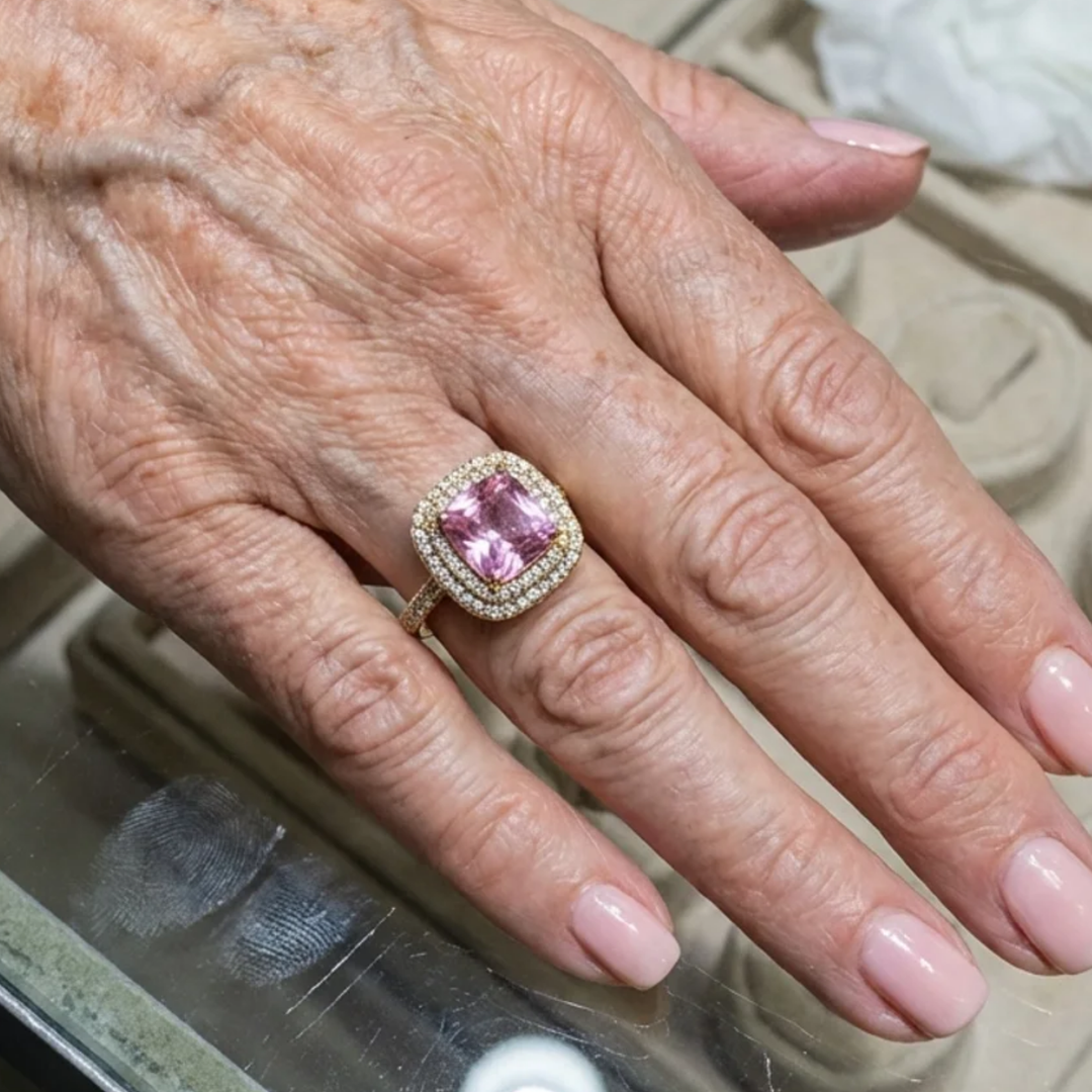 Bague en saphir rose coussin | Or blanc