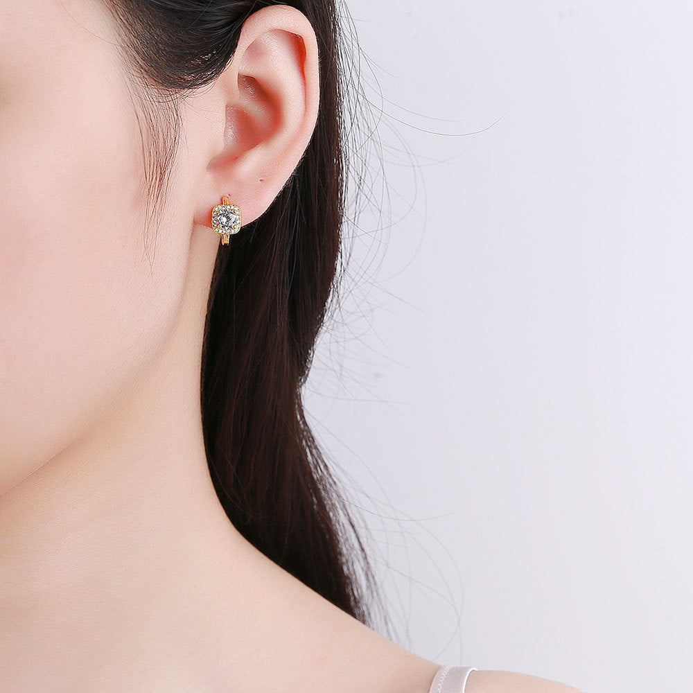 Boucles d'oreilles carrées Nadine | Or