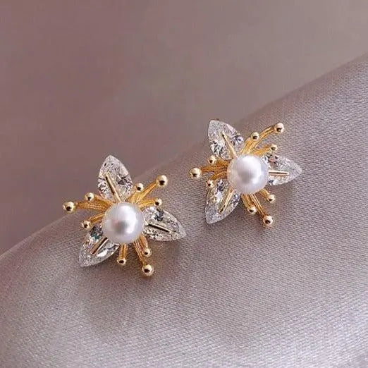 Boucles d'oreilles en fleurs avec cristaux et perles | Or