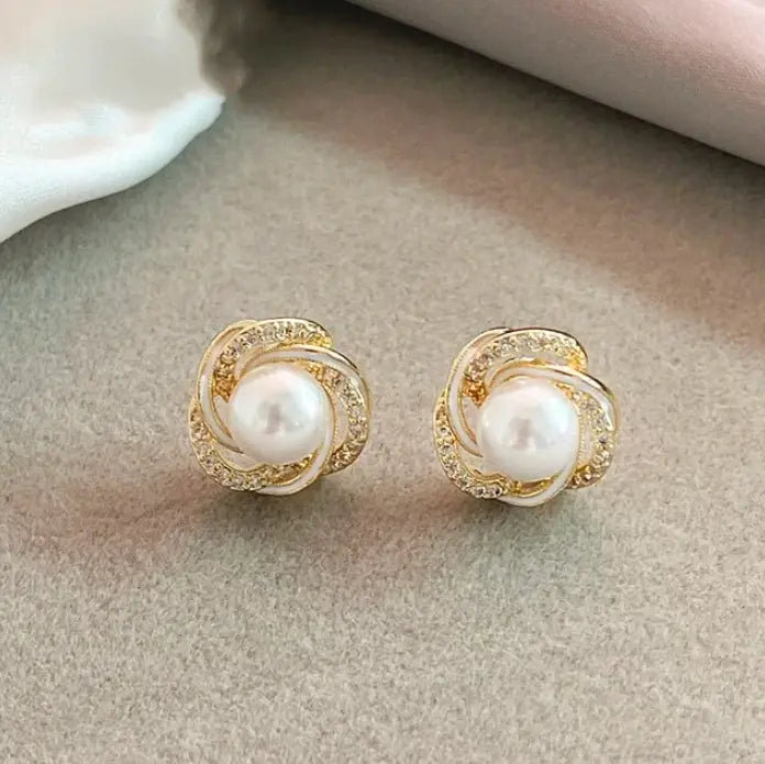 Boucles d'oreilles pendantes avec perles rondes et zirconia | Or