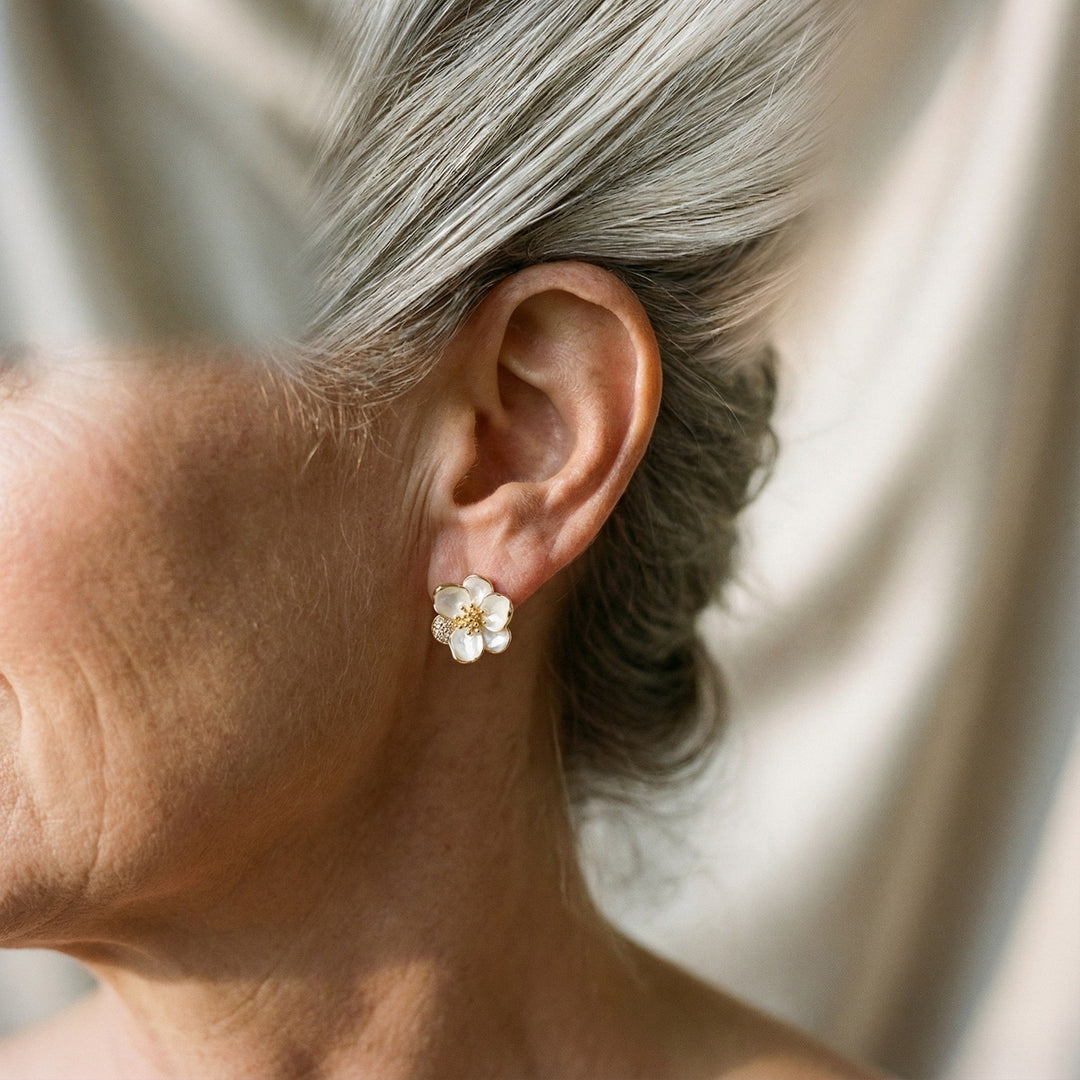 Boucles d'oreilles pendantes en pétale d'or | Or