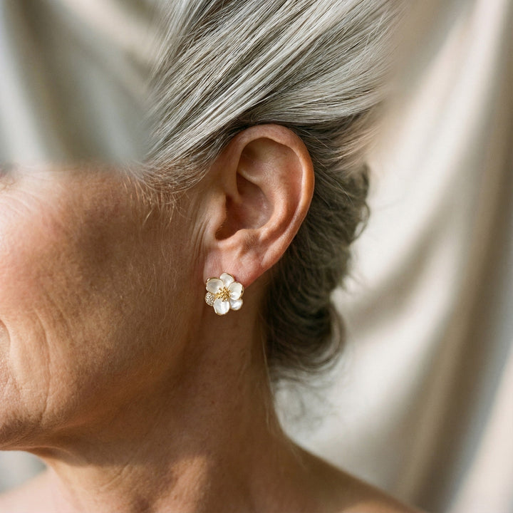 Boucles d'oreilles pendantes en pétale d'or | Or
