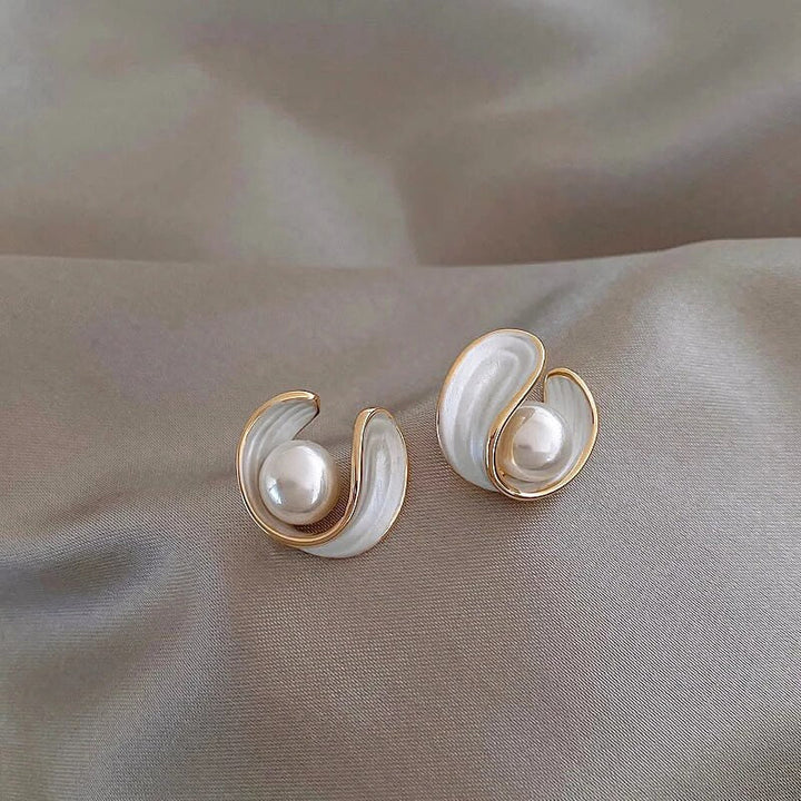 Boucles d'oreilles pendantes luxueuses en opale blanche et perles | Or