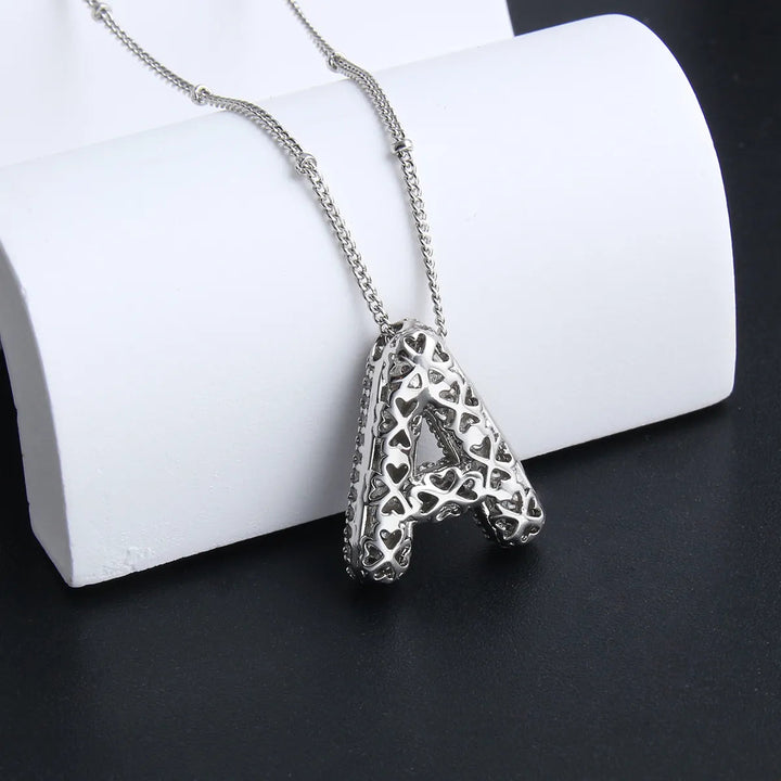 Collier initial en lettres bulles | Or blanc