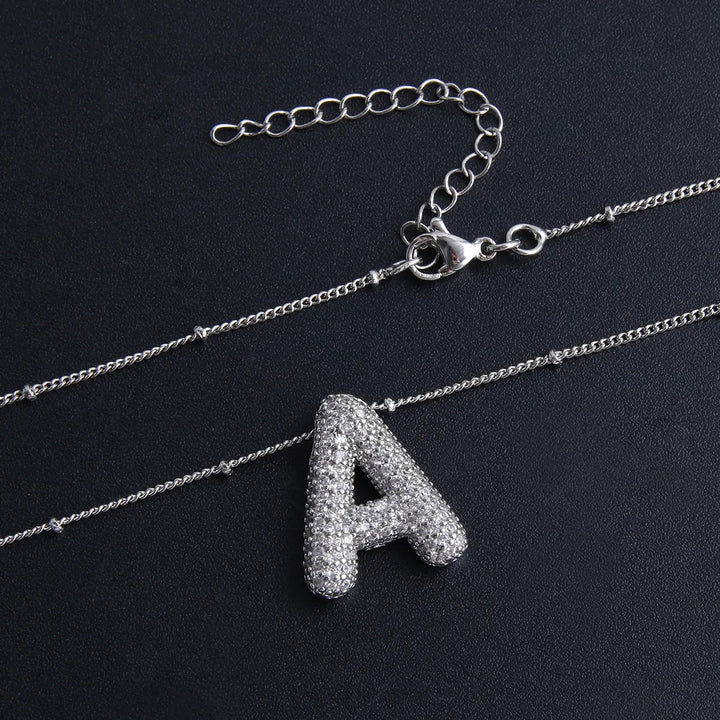 Collier initial en lettres bulles | Or blanc