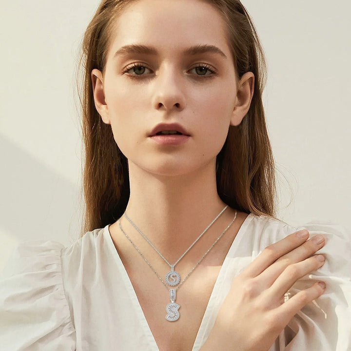 Collier initial en pavé | Or blanc