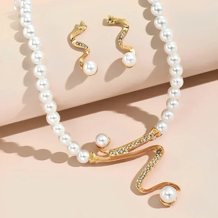 Ensemble cadeau en perles naturelles : collier et boucles d'oreilles | Or