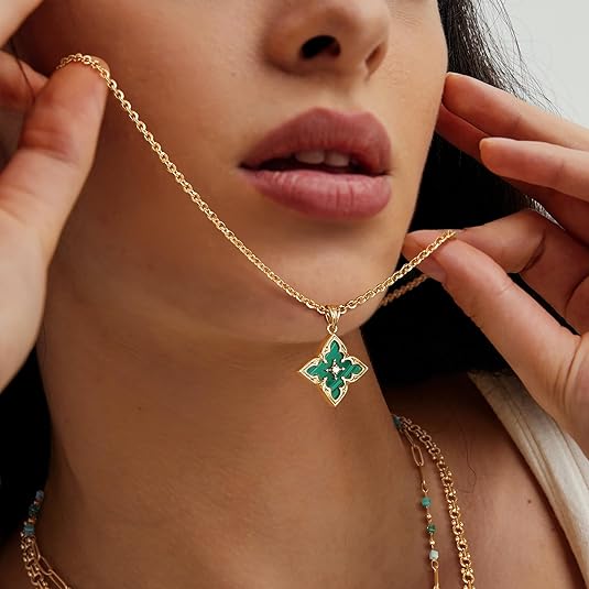 Pendentif trèfle émeraude | Or