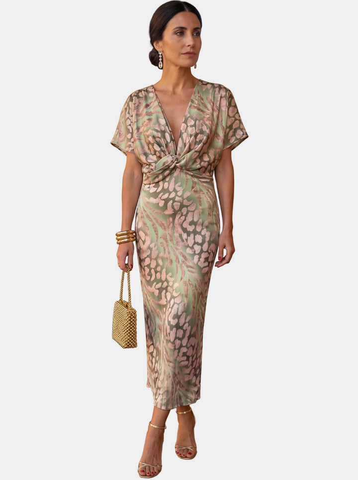 Giulia – Elegantná šaty z ľahkej a vzdušnej tkaniny