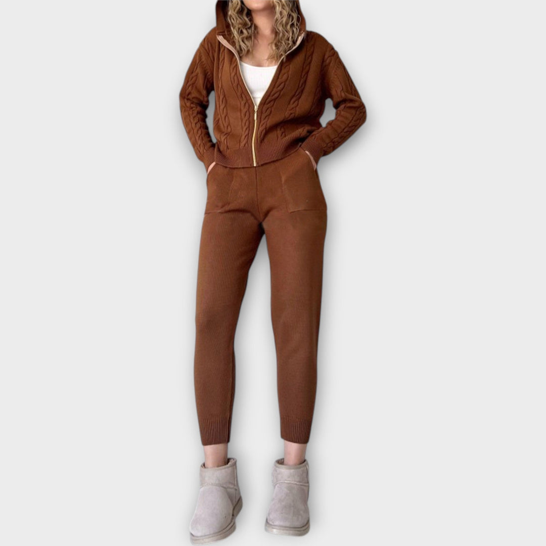 Pletený set s kapucňou a bundou